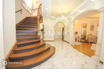 5-комнатный дом, 10 соток, 358 м²