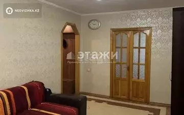 2-комнатная квартира, этаж 3 из 4, 44 м²