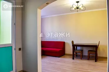 2-комнатная квартира, этаж 9 из 12, 61 м², на длительный срок