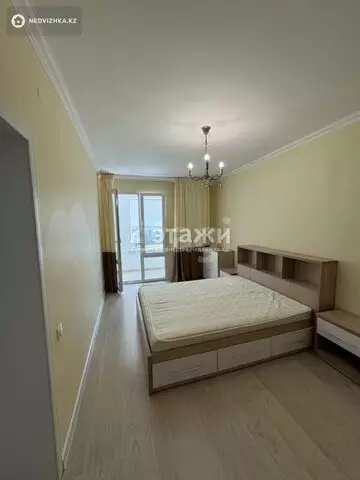 2-комнатная квартира, этаж 4 из 15, 82 м², на длительный срок