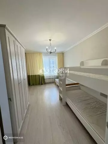 2-комнатная квартира, этаж 4 из 15, 82 м², на длительный срок