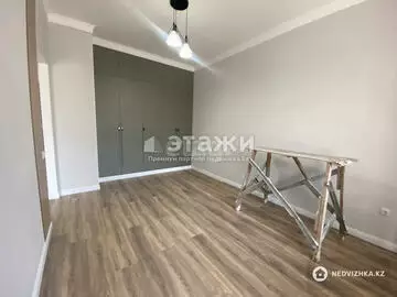 1-комнатная квартира, этаж 7 из 10, 37 м²