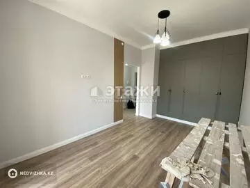 1-комнатная квартира, этаж 7 из 10, 37 м²