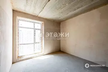 1-комнатная квартира, этаж 10 из 12, 38 м²