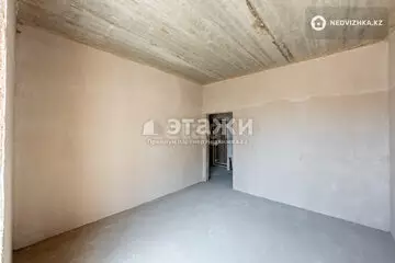 1-комнатная квартира, этаж 10 из 12, 38 м²