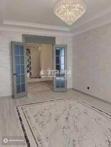 3-комнатная квартира, этаж 8 из 12, 96 м²