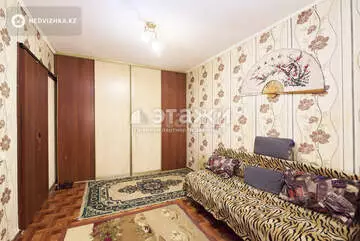 1-комнатная квартира, этаж 3 из 5, 30 м²