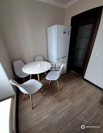 2-комнатная квартира, этаж 7 из 10, 57 м²