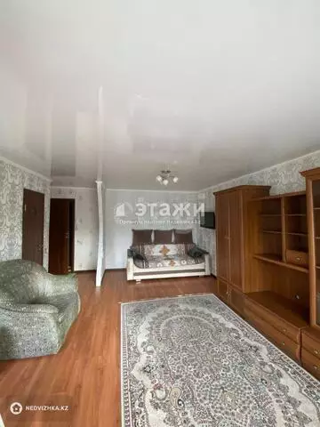 1-комнатная квартира, этаж 3 из 5, 33 м²