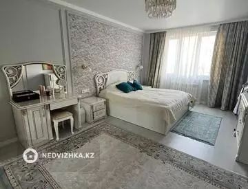 2-комнатная квартира, этаж 9 из 10, 90 м²