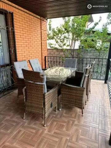 5-комнатный дом, 7 соток, 250 м²