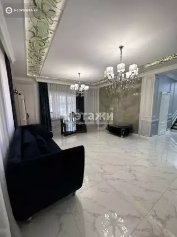 5-комнатный дом, 7 соток, 250 м²