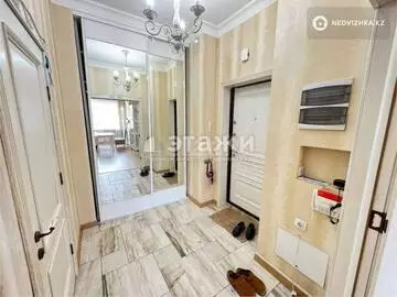 3-комнатная квартира, этаж 5 из 12, 90 м², на длительный срок