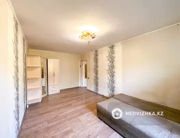 1-комнатная квартира, этаж 4 из 4, 33 м²