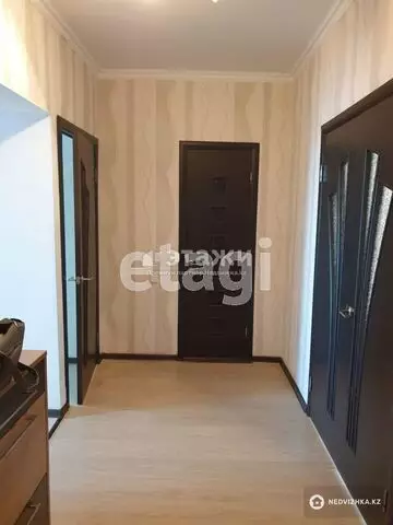 2-комнатная квартира, этаж 2 из 5, 63 м²