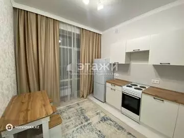 1-комнатная квартира, этаж 4 из 10, 37 м²