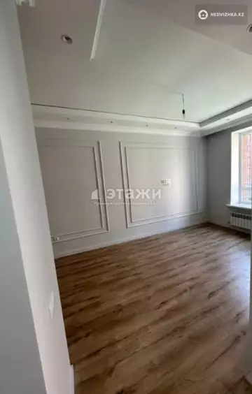 1-комнатная квартира, этаж 3 из 10, 38 м²