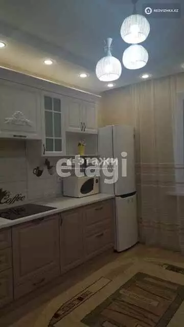 1-комнатная квартира, этаж 11 из 15, 42 м²