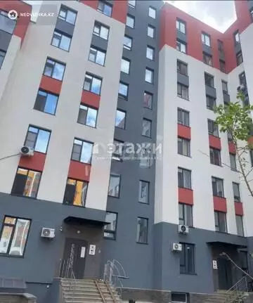 1-комнатная квартира, этаж 1 из 10, 37 м²