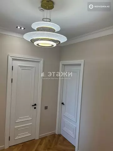 2-комнатная квартира, этаж 10 из 12, 70 м²