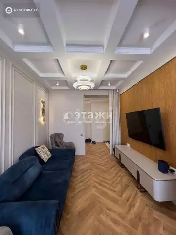 2-комнатная квартира, этаж 10 из 12, 70 м²