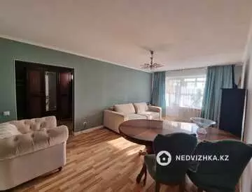 4-комнатная квартира, этаж 3 из 6, 80 м²