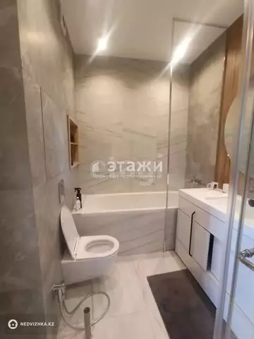 2-комнатная квартира, этаж 8 из 10, 82 м²