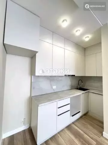 2-комнатная квартира, этаж 18 из 22, 43 м²