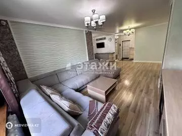 4-комнатная квартира, этаж 2 из 17, 132 м²