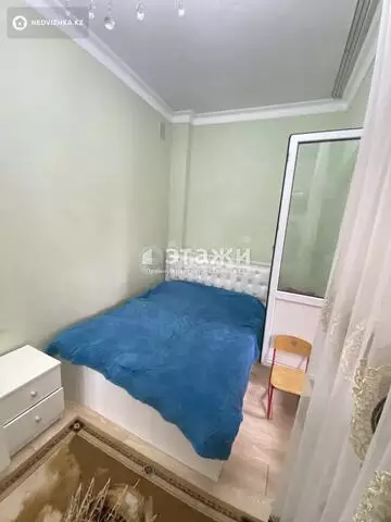 4-комнатная квартира, этаж 2 из 10, 129 м²