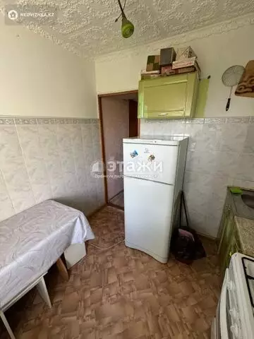 2-комнатная квартира, этаж 4 из 5, 42 м²