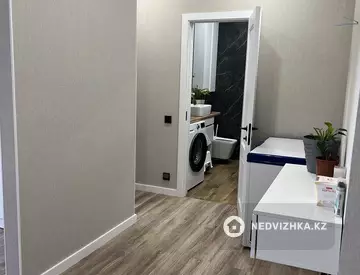 2-комнатная квартира, этаж 9 из 9, 44 м²