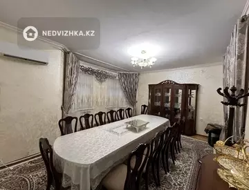 7-комнатный дом, 10 соток, 210 м²