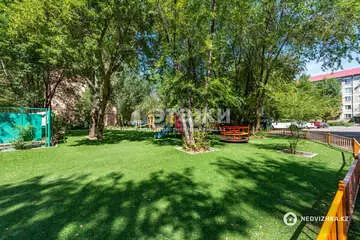 3-комнатная квартира, этаж 4 из 5, 60 м²