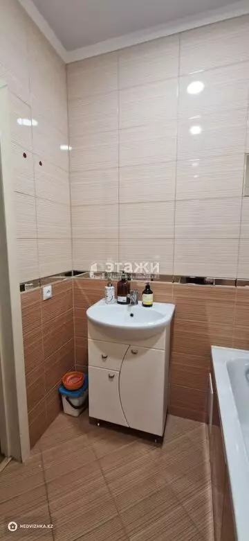 1-комнатная квартира, этаж 16 из 16, 38 м²