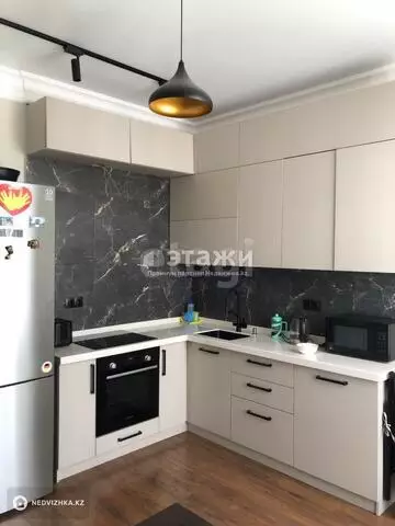 2-комнатная квартира, этаж 7 из 10, 64 м²