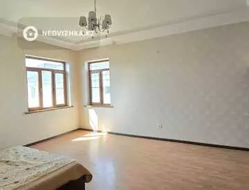 5-комнатный дом, 6 соток, 218 м²