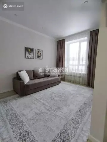 1-комнатная квартира, этаж 10 из 12, 37 м²