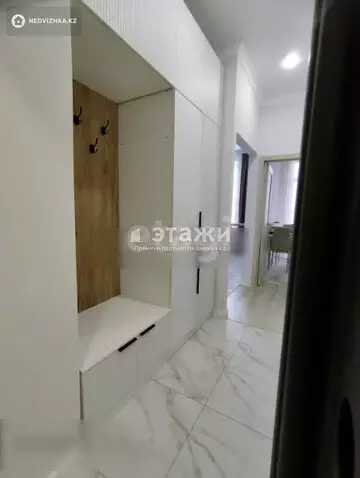 1-комнатная квартира, этаж 10 из 12, 37 м²