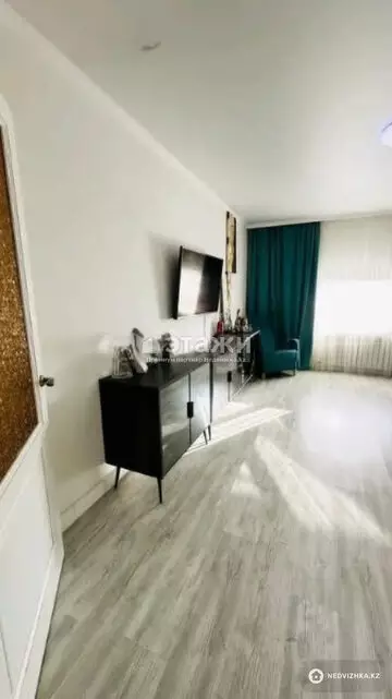 2-комнатная квартира, этаж 10 из 10, 65 м²