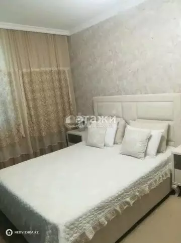 2-комнатная квартира, этаж 3 из 5, 64 м²