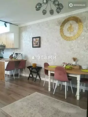 2-комнатная квартира, этаж 3 из 5, 64 м²