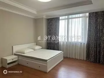 5-комнатная квартира, этаж 17 из 27, 250 м²