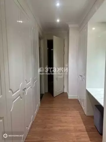 5-комнатная квартира, этаж 17 из 27, 250 м²