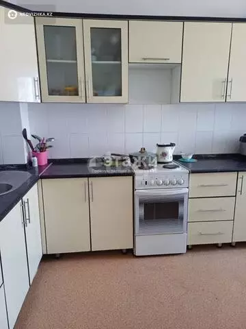 3-комнатная квартира, этаж 12 из 17, 80 м²