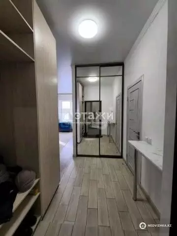 3-комнатная квартира, этаж 12 из 19, 70 м²