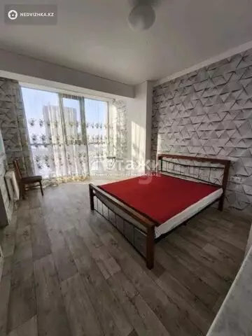 3-комнатная квартира, этаж 12 из 19, 70 м²