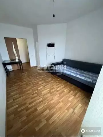 3-комнатная квартира, этаж 4 из 17, 77 м²