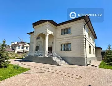 8-комнатный дом, 15 соток, 700 м²