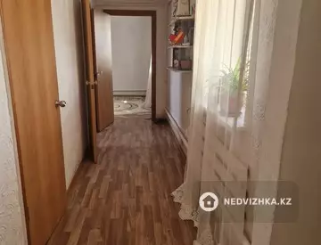 4-комнатный дом, 8 соток, 75 м², на длительный срок